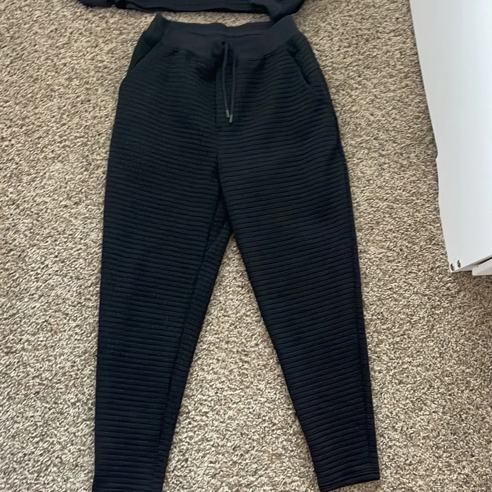Lululemon lab black textured matching set - Picture 5 of 6